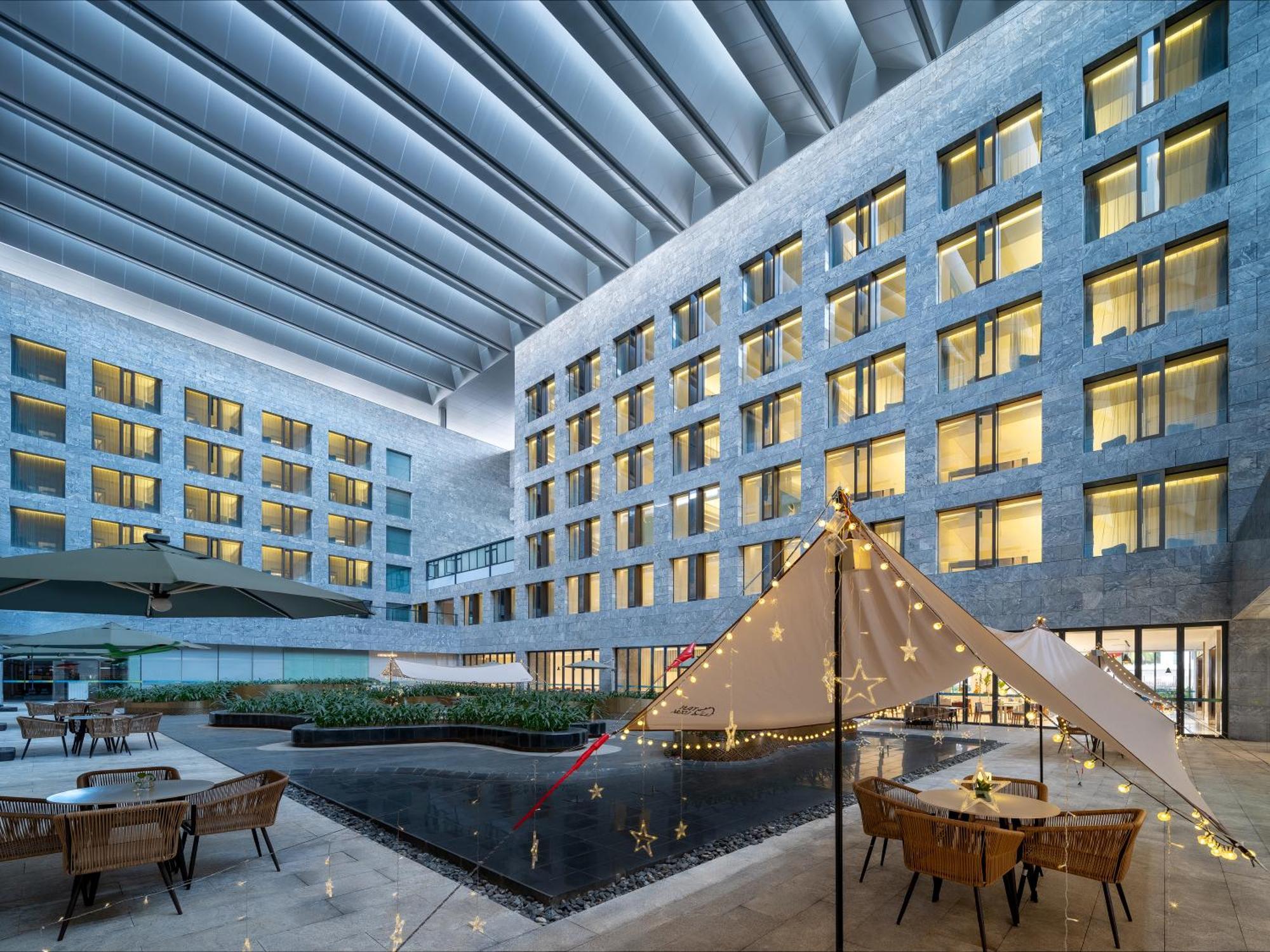 ซานยา ฟีนิกซ์ แอร์พอร์ต โฮเต็ล Hotel ซานย่า ภายนอก รูปภาพ