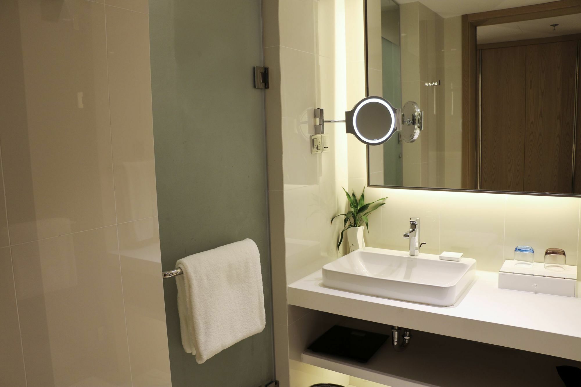 ซานยา ฟีนิกซ์ แอร์พอร์ต โฮเต็ล Hotel ซานย่า ภายนอก รูปภาพ